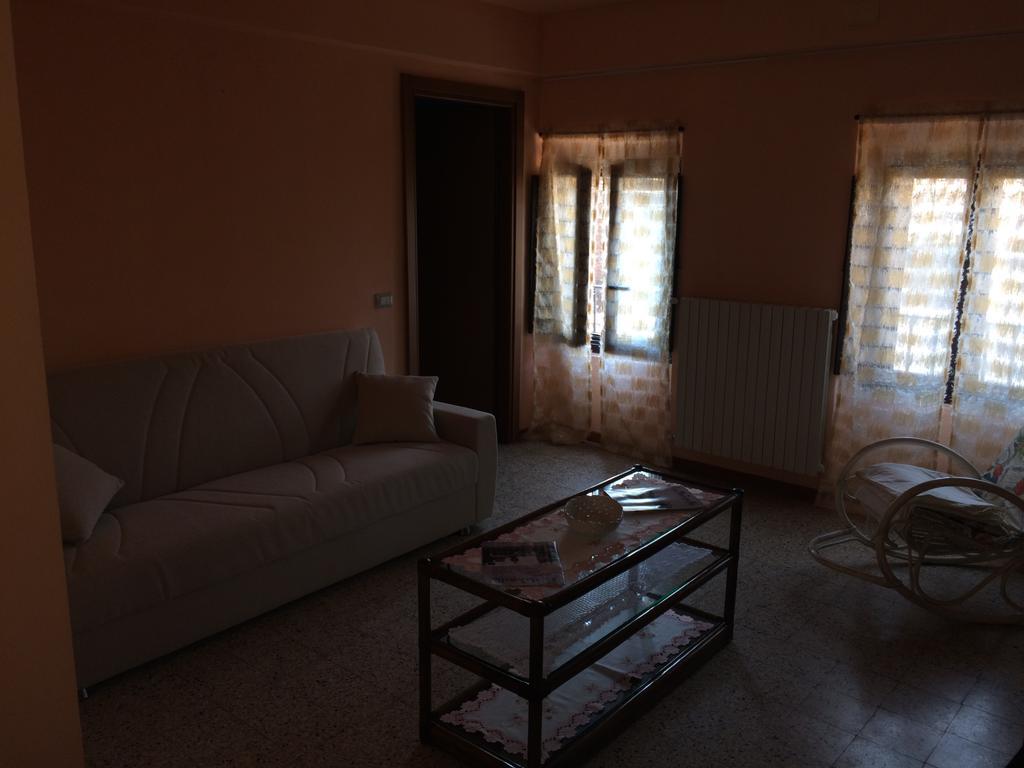 Yoghi & Bubu Apartment Gambolo ภายนอก รูปภาพ